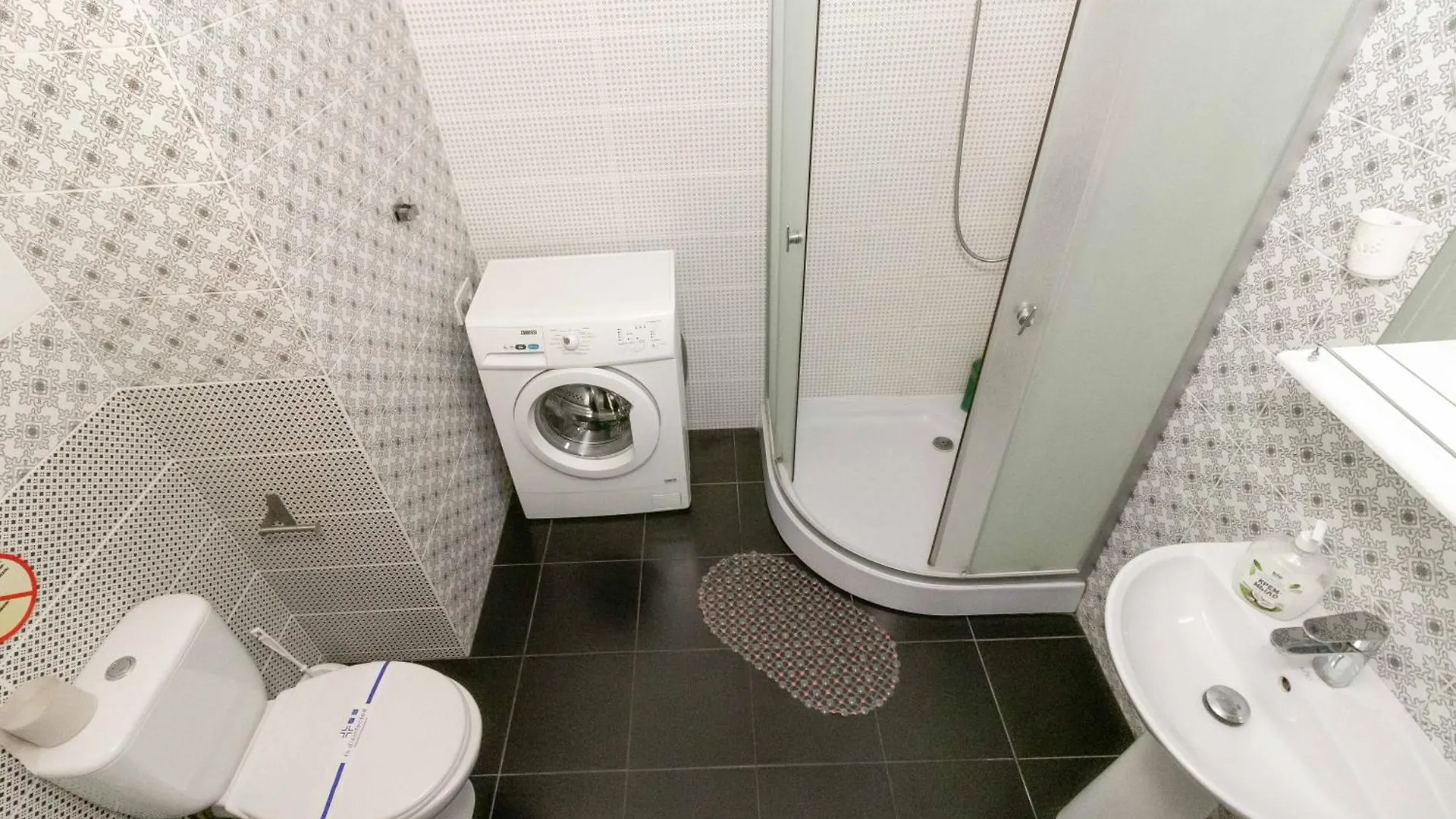 Kvartirkoff Na Bogatirskaya 6A, 3 Floor Kiev Ucraina